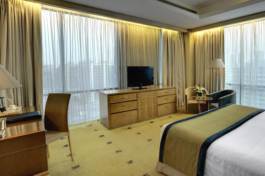 Social hotel resort ex byblos hotel 4. Библос отель Дубай Теком. Byblos Hotel 4*. Отель в Дубае Marina Byblos Hotel.